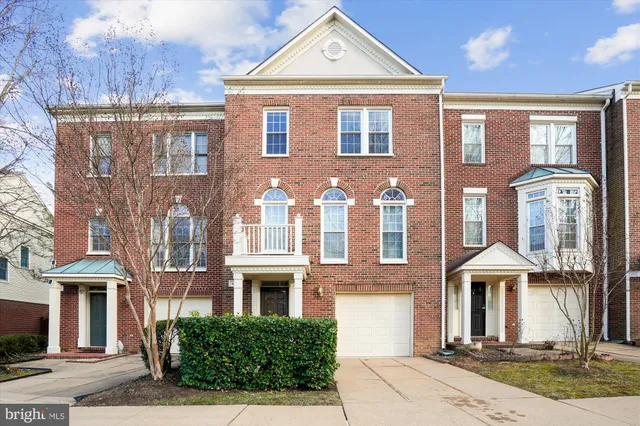 $715,000 | 4153 Kentmere Square, Fairfax, VA 22030