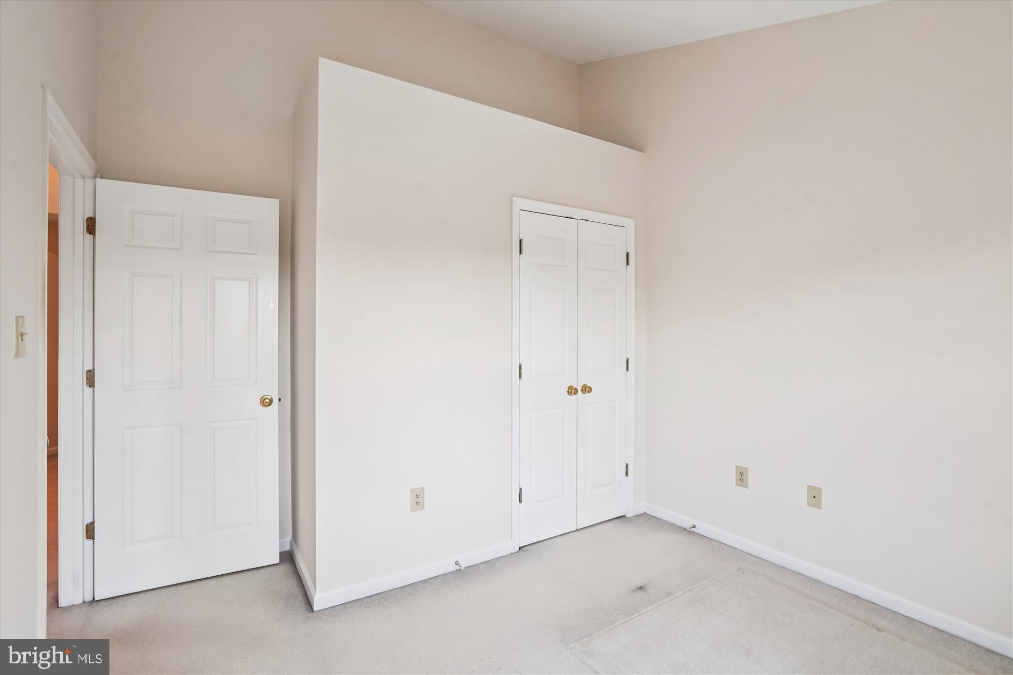 4153 Kentmere Square Fairfax, VA 22030 - Photo 33 of 43