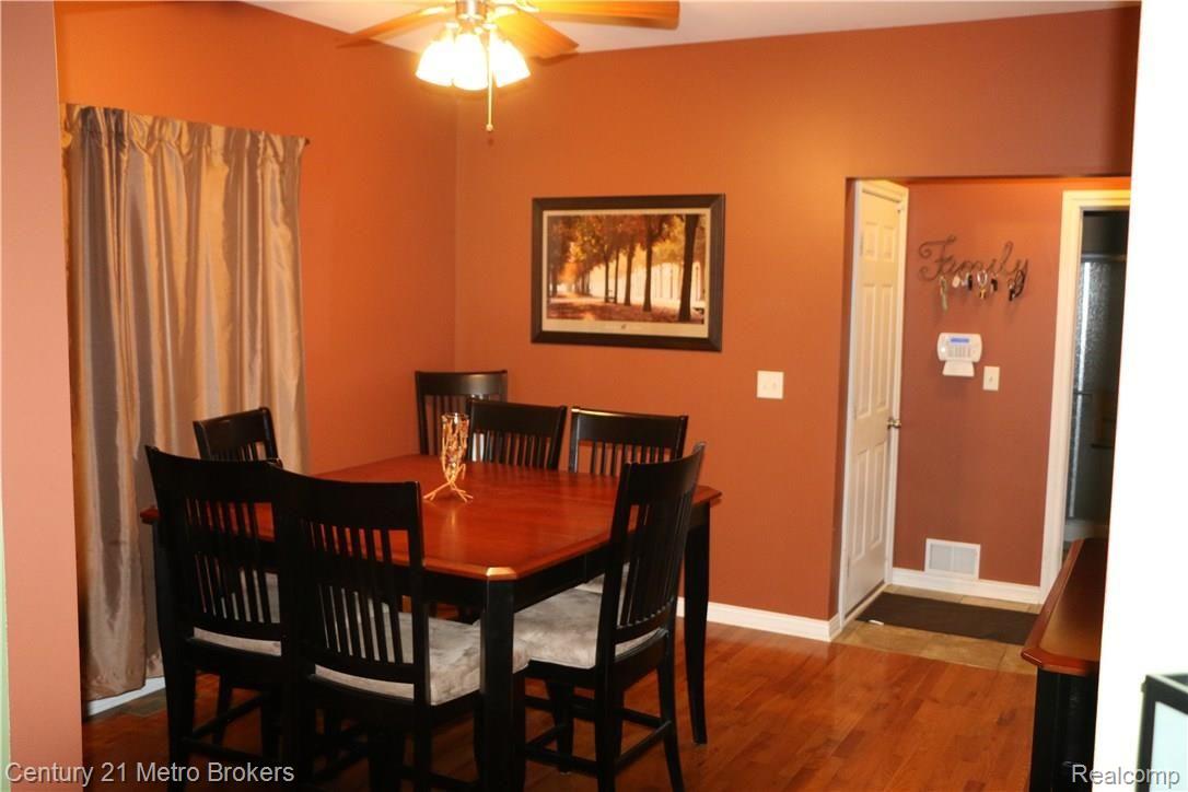 3172 South Vassar Road Burton, MI 48519 - Photo 6 of 29 IMG_1672.JPG