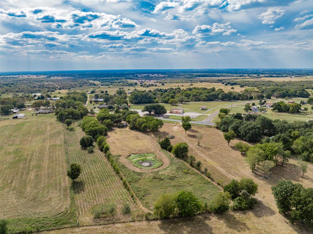 113 South Spikes Road Corsicana, TX 75110 - Photo 17 of 19 a view of a city with ocean