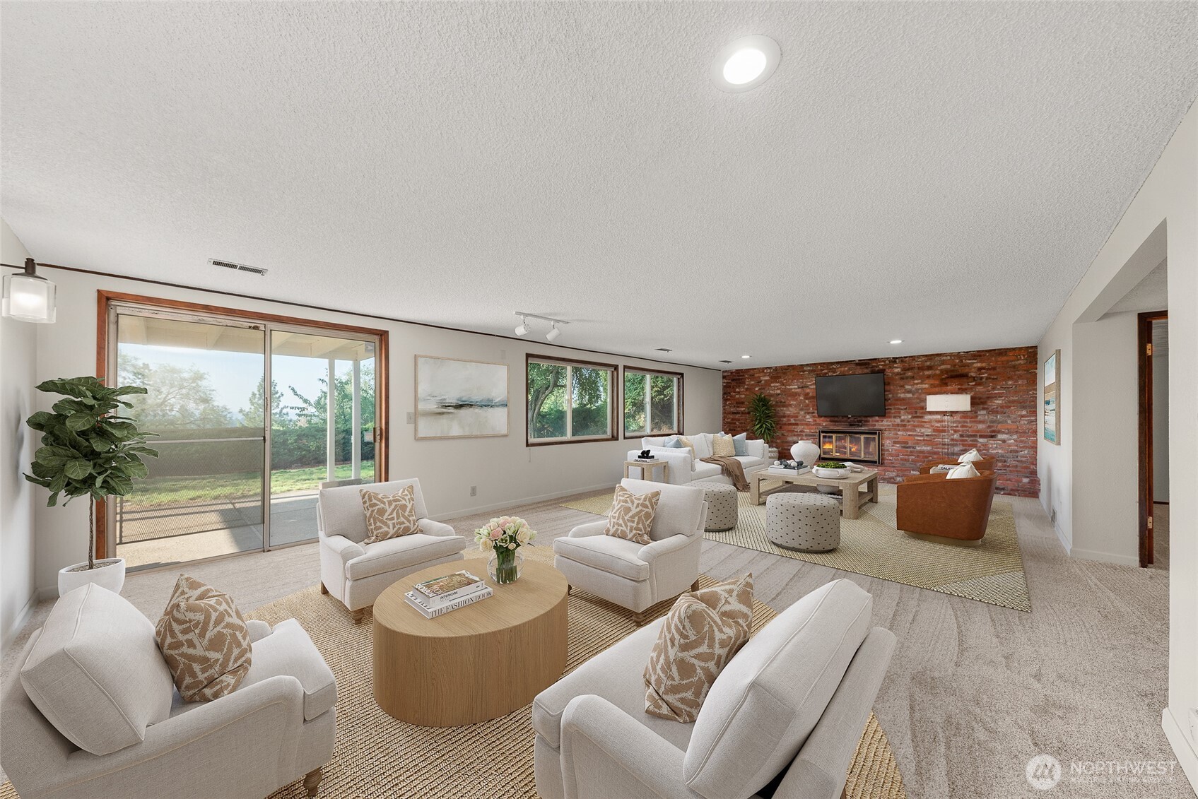 2811 West Weile Avenue Spokane, WA 99208 - Photo 23 of 39 a living room with furniture and a large window