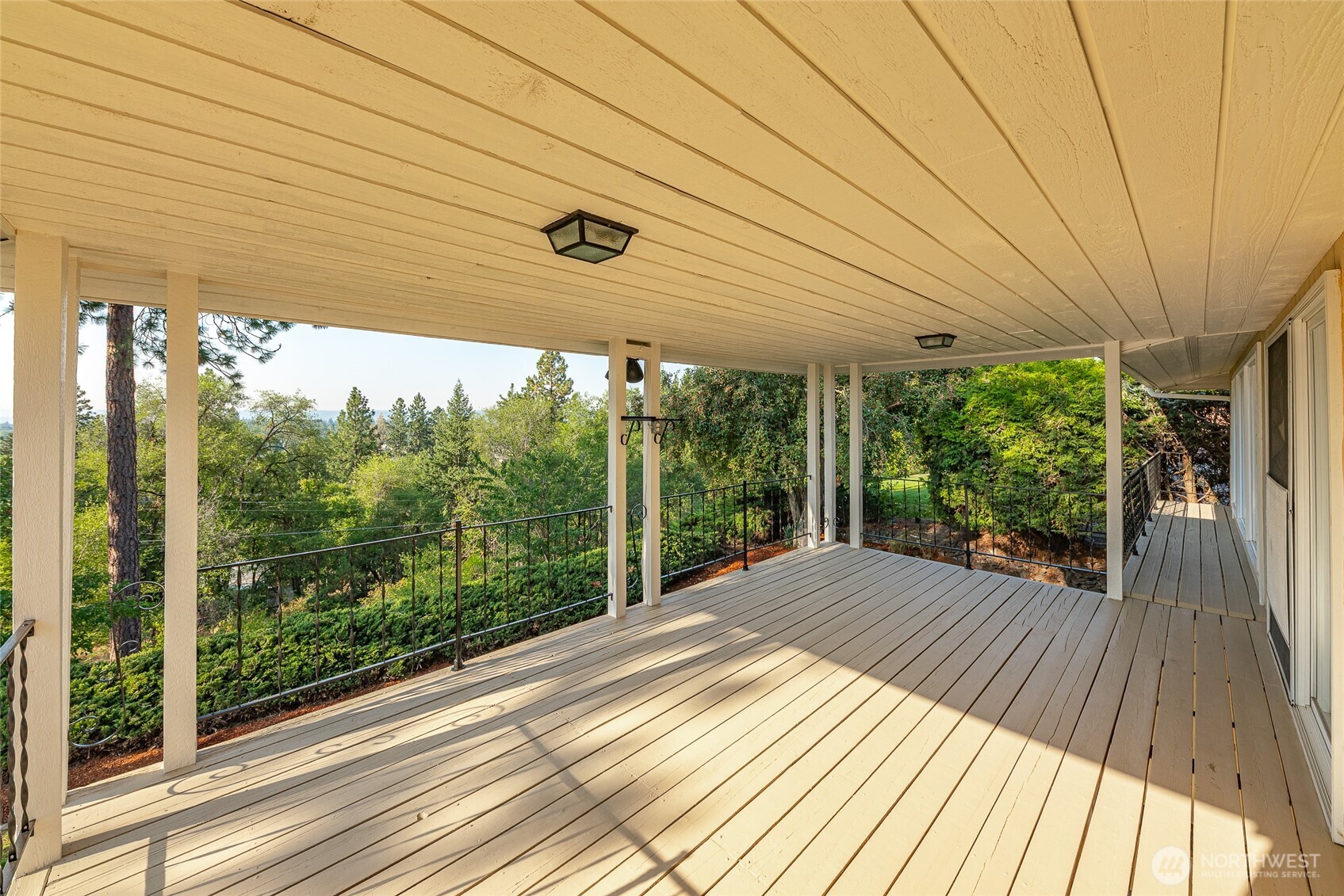 2811 West Weile Avenue Spokane, WA 99208 - Photo 30 of 39 a view of a backyard