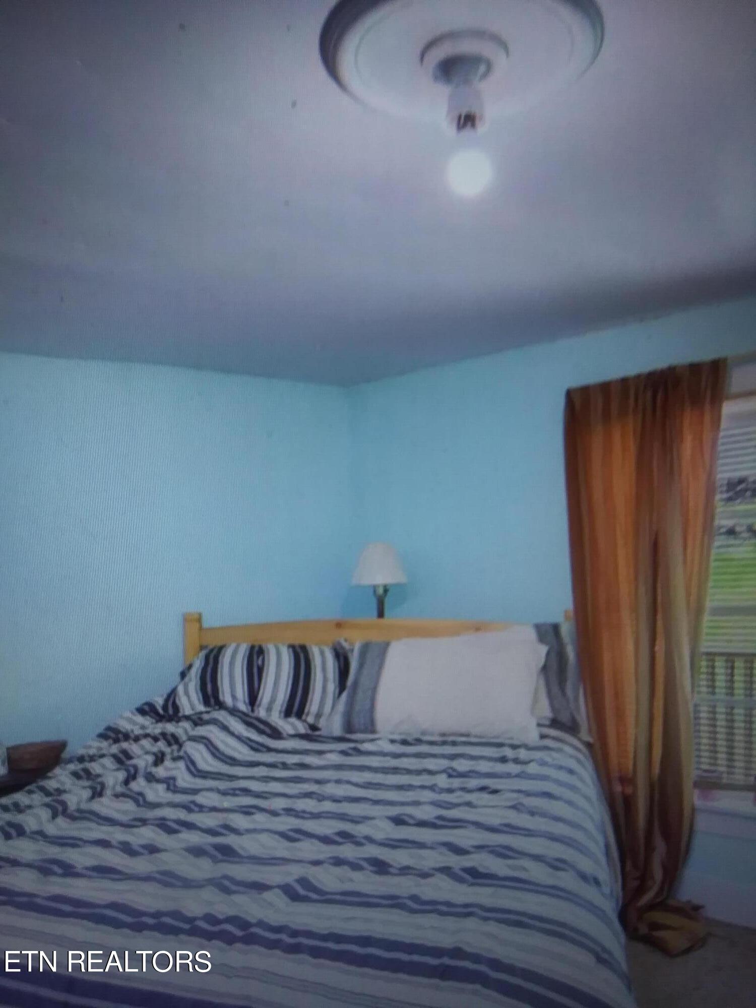 287 Edith Lane Washburn, TN 37888 - Photo 5 of 8 20231028_165746