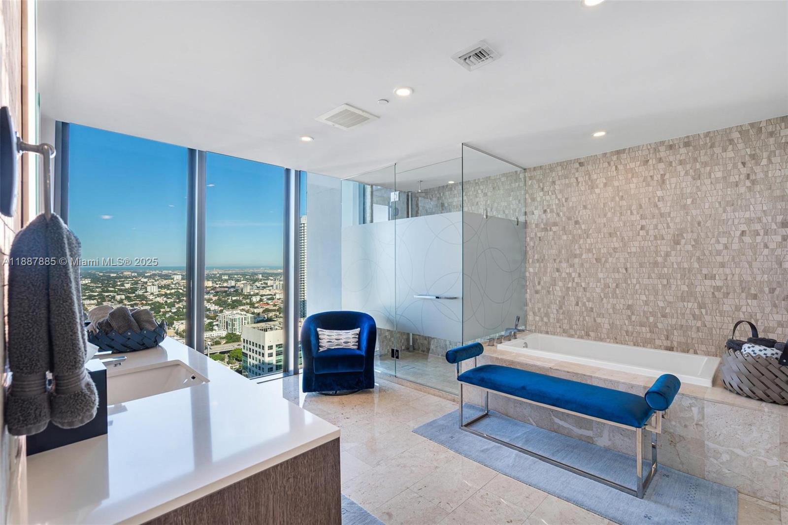 88 Southwest 7th Street, Unit 3801 Miami, FL 33130 - Photo 24 of 59