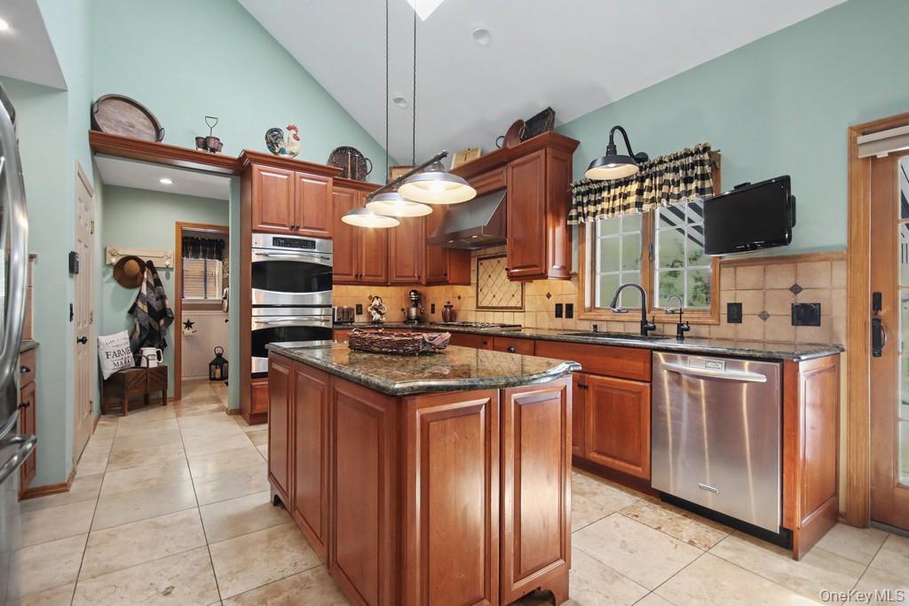 3 Brenner Ridge Road Pleasant Valley, NY 12569 - Photo 28 of 45