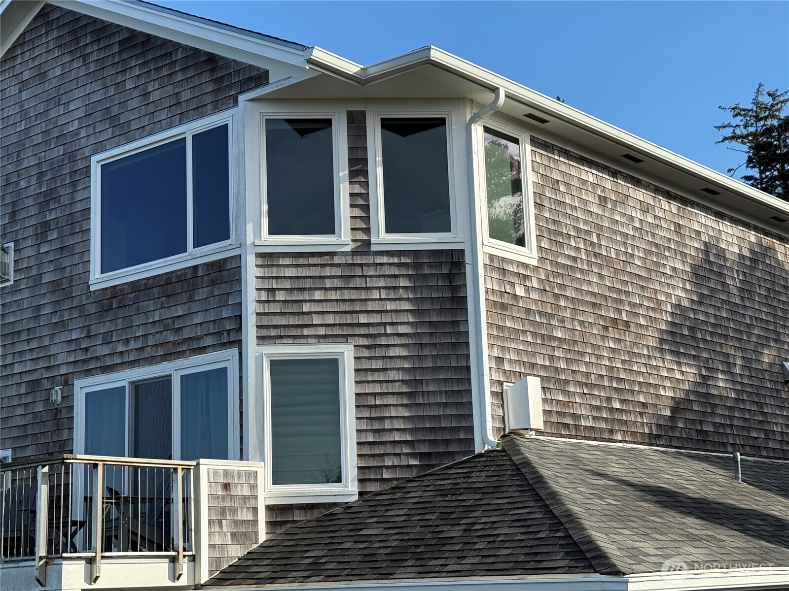 2815 Willows Road, Unit 210 Seaview, WA 98644 - Photo 32 of 35 a front view of a house