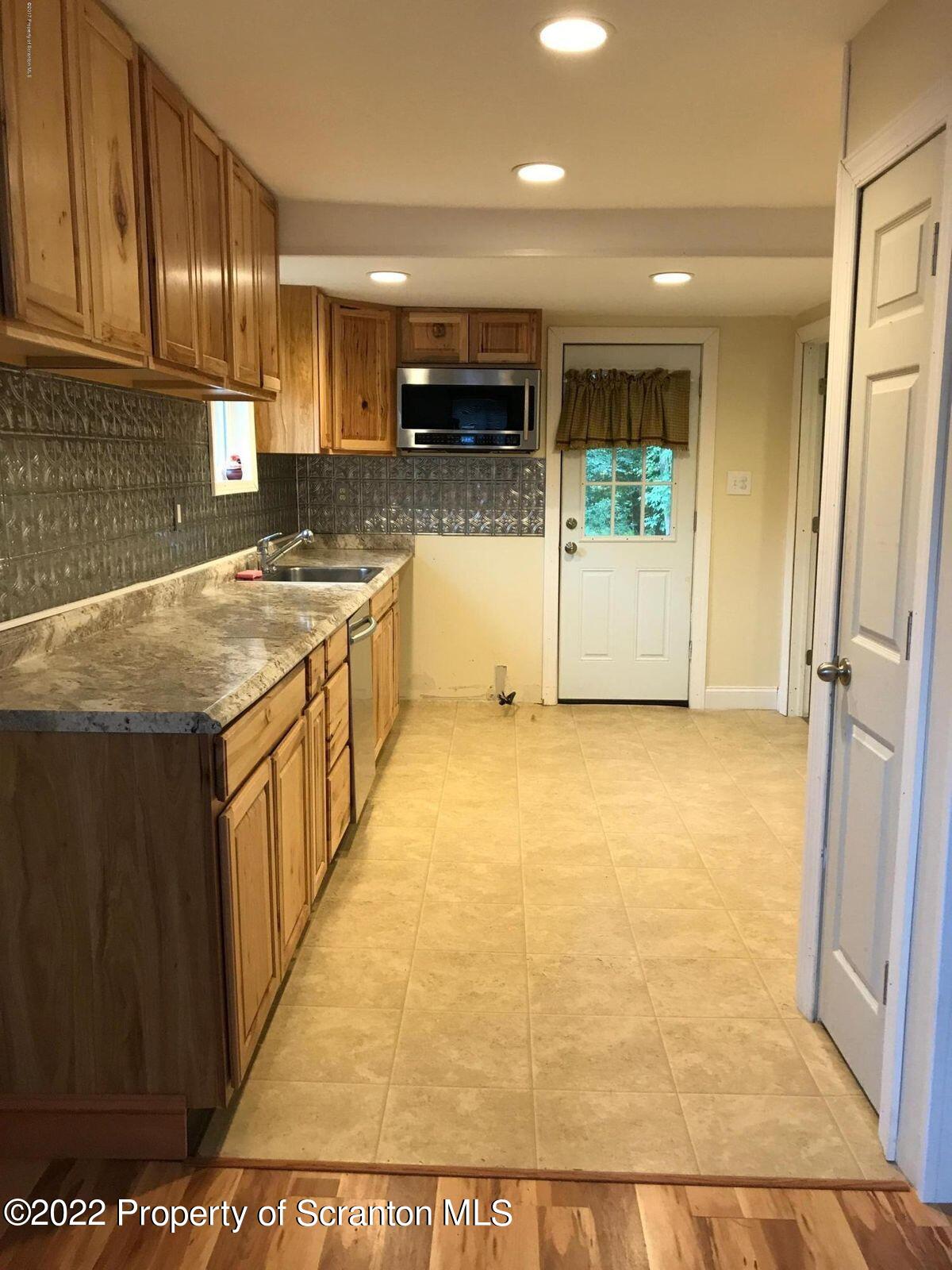 113 Ruth Avenue Clarks Summit, PA 18411 - Photo 3 of 9 Gallery Image 3