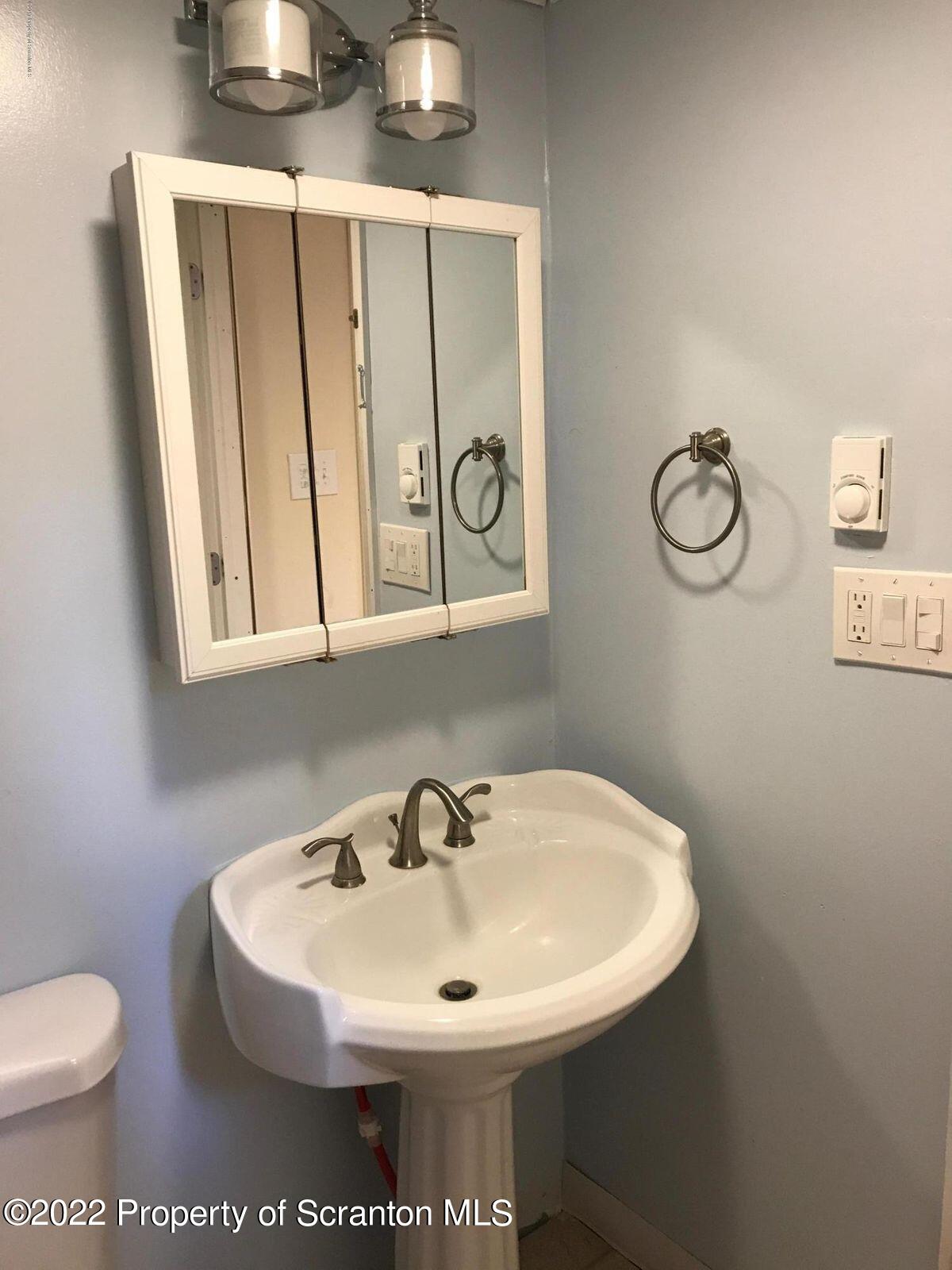 113 Ruth Avenue Clarks Summit, PA 18411 - Photo 6 of 9 Gallery Image 6