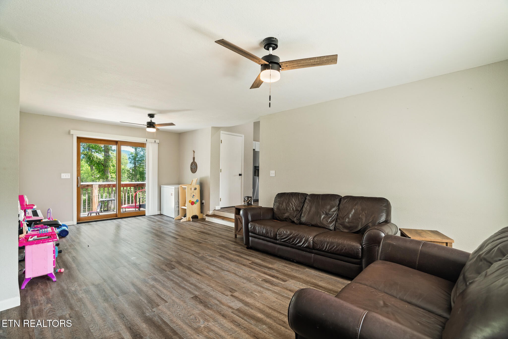 3406 Back Valley Road Speedwell, TN 37870 - Photo 6 of 33 Gallery Image 6