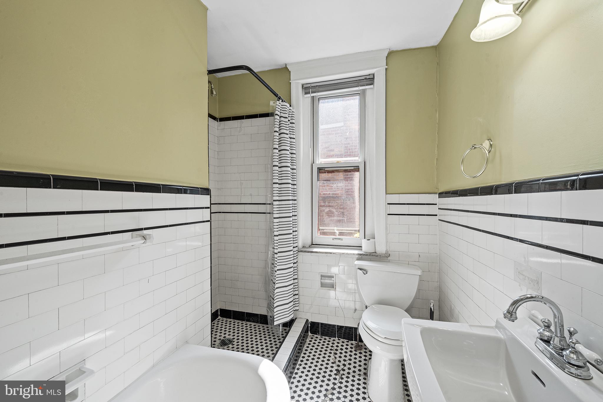 231 Pine Street, Unit 1 Philadelphia, PA 19106 - Photo 13 of 14