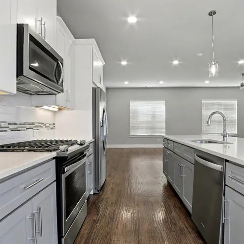 $2,795 | 736 North Plano Road, Richardson, TX 75081