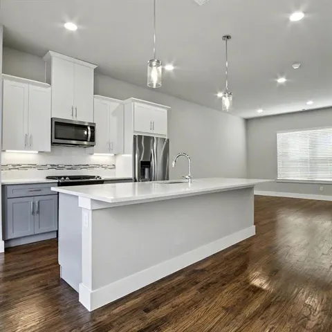 $2,795 | 736 North Plano Road, Richardson, TX 75081