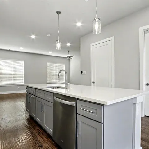 $2,795 | 736 North Plano Road, Richardson, TX 75081