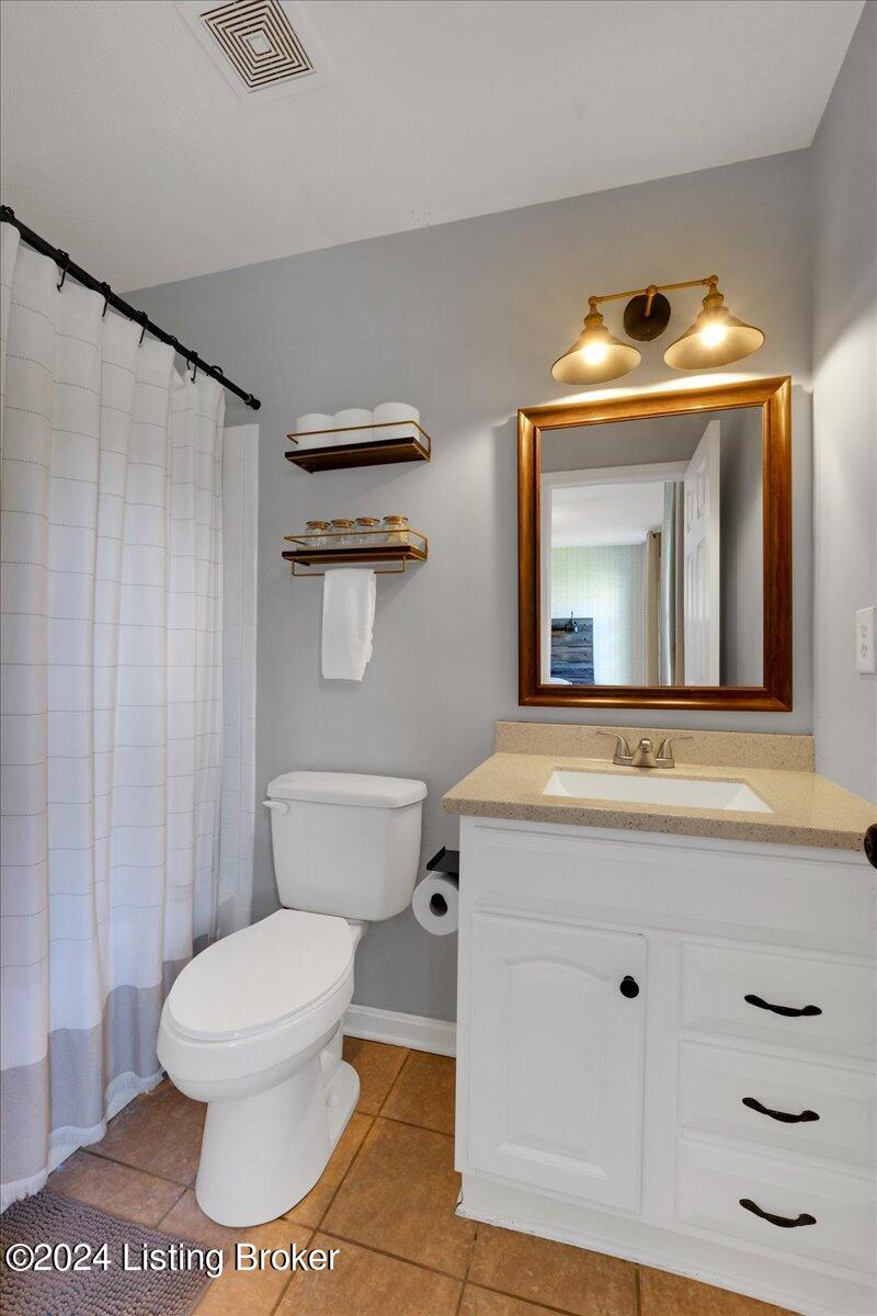 7211 Ridge Creek Road Louisville, KY 40291 - Photo 19 of 33 24-7212 Ridge Creek Rd-124