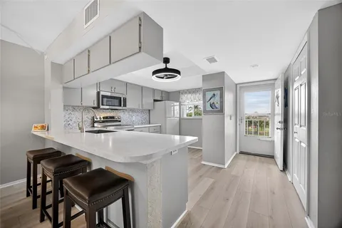 $159,900 | 3310 Loveland Boulevard, Unit 405, Punta Gorda, FL 33980