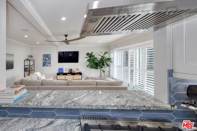 $1,150,000 | 2021 California Avenue, Unit 20, Santa Monica, CA 90403