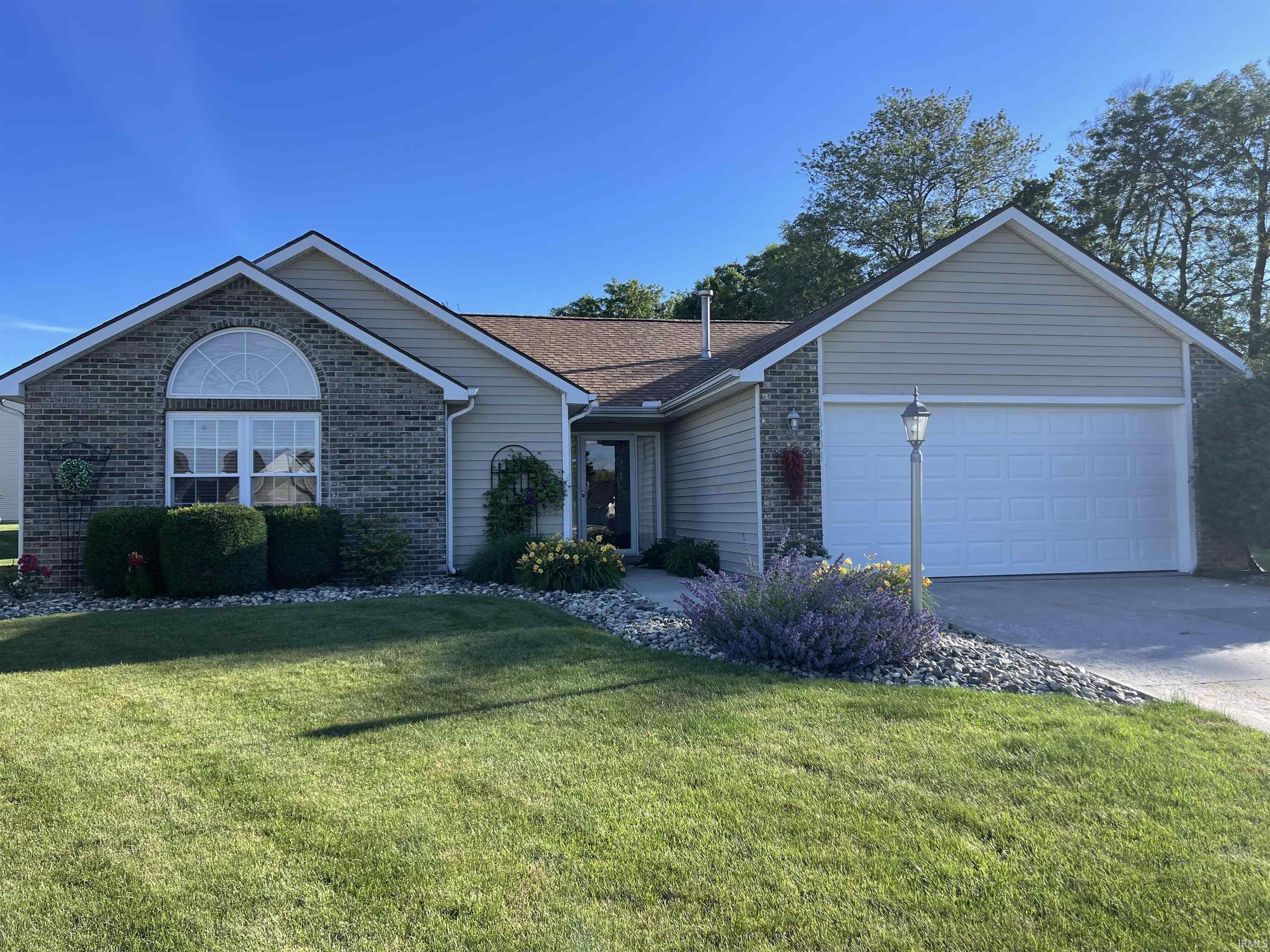 15803 Timberwillow Drive Huntertown, IN 46748 - Photo 3 of 25