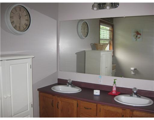 91 Perry Road Easton, ME 04740 - Photo 9 of 11 Bathroom.