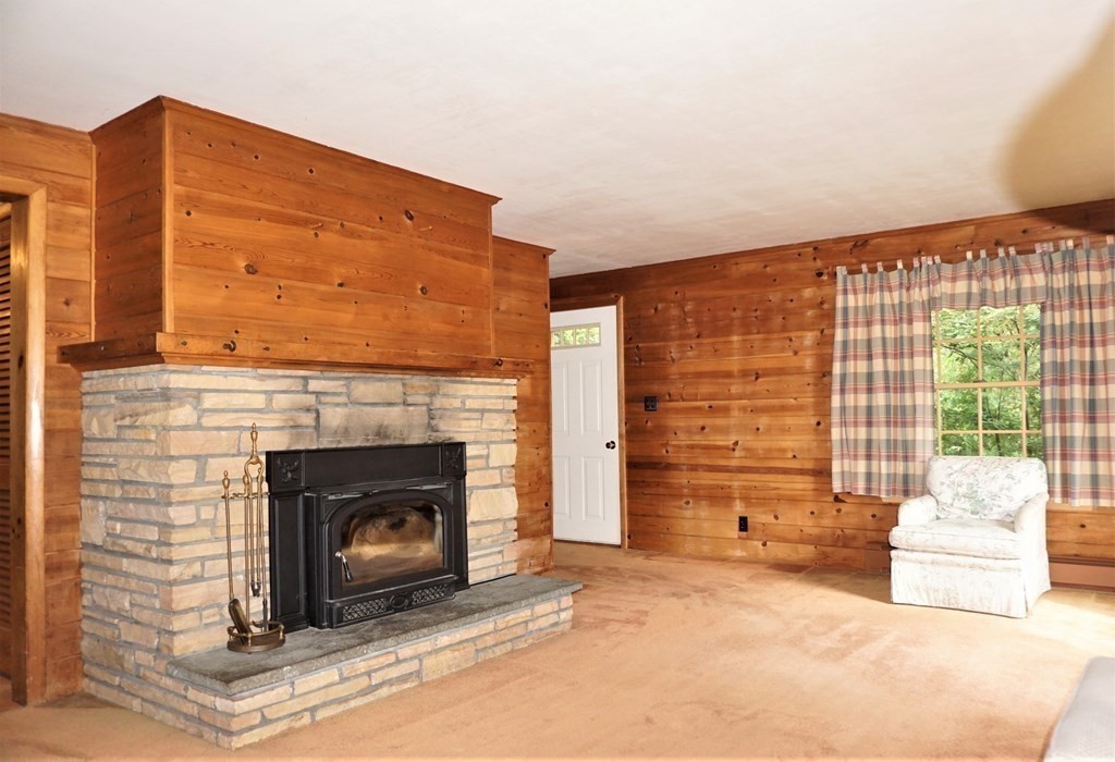 26 A Conlin Road Oxford, MA 01540 - Photo 3 of 37 Gallery Image 3