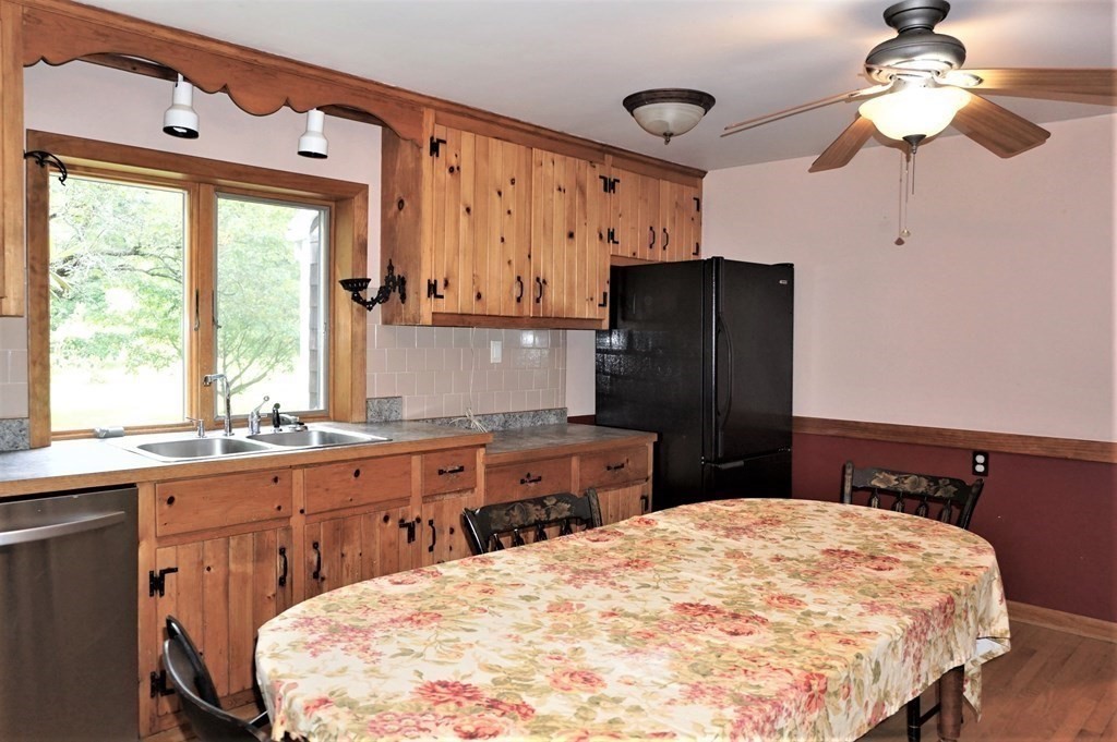 26 A Conlin Road Oxford, MA 01540 - Photo 9 of 37 Gallery Image 9