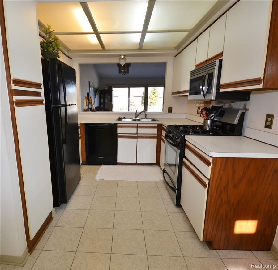 15475 Heather Ridge Trail, Unit 127 Clinton Township, MI 48038 - Photo 10 of 33 7.JPG
