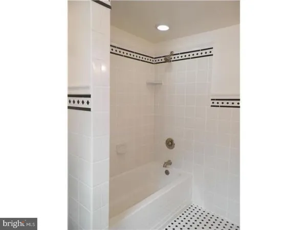 $2,975 | 136 Paoli Pike, Malvern, PA 19355