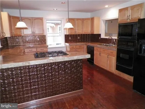 $2,975 | 136 Paoli Pike, Malvern, PA 19355