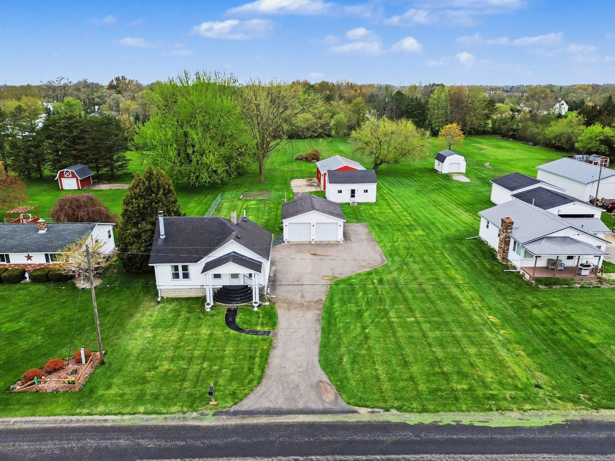 2446 West German Road Bay City, MI 48708 - Photo 3 of 15