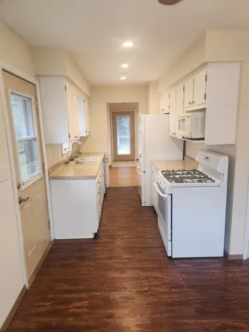 $1,995 | 14725 Afton Boulevard South, Afton, MN 55001