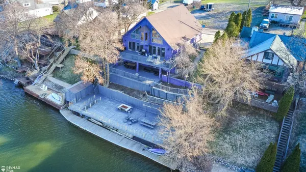 $550,000 | 1380 Pratt Drive, Lapeer, MI 48446