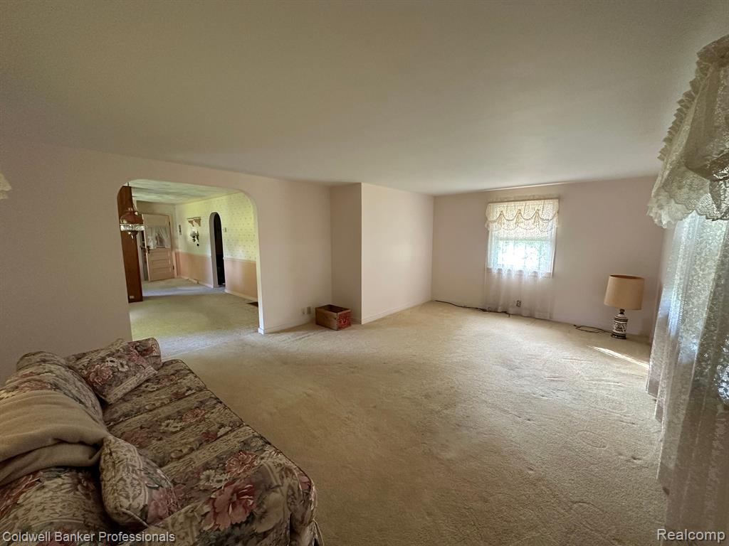 5883 Davison Road Lapeer, MI 48446 - Photo 4 of 21