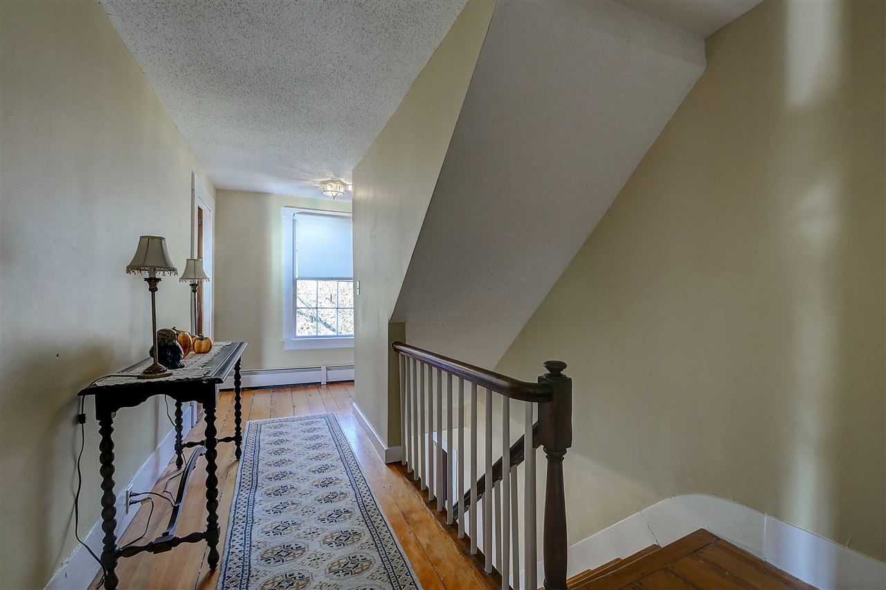 25 Currier Road Pelham, NH 03076 - Photo 33 of 39