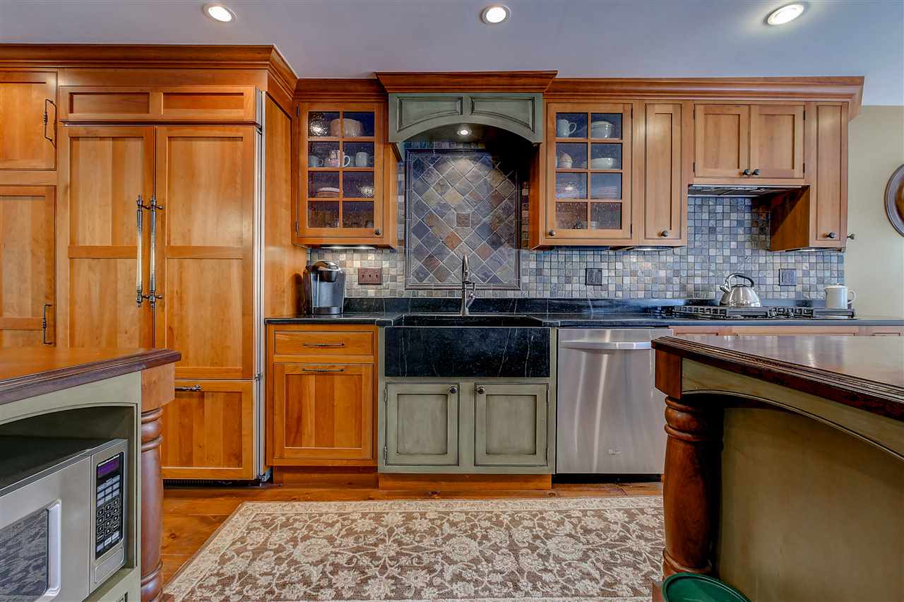 25 Currier Road Pelham, NH 03076 - Photo 8 of 39