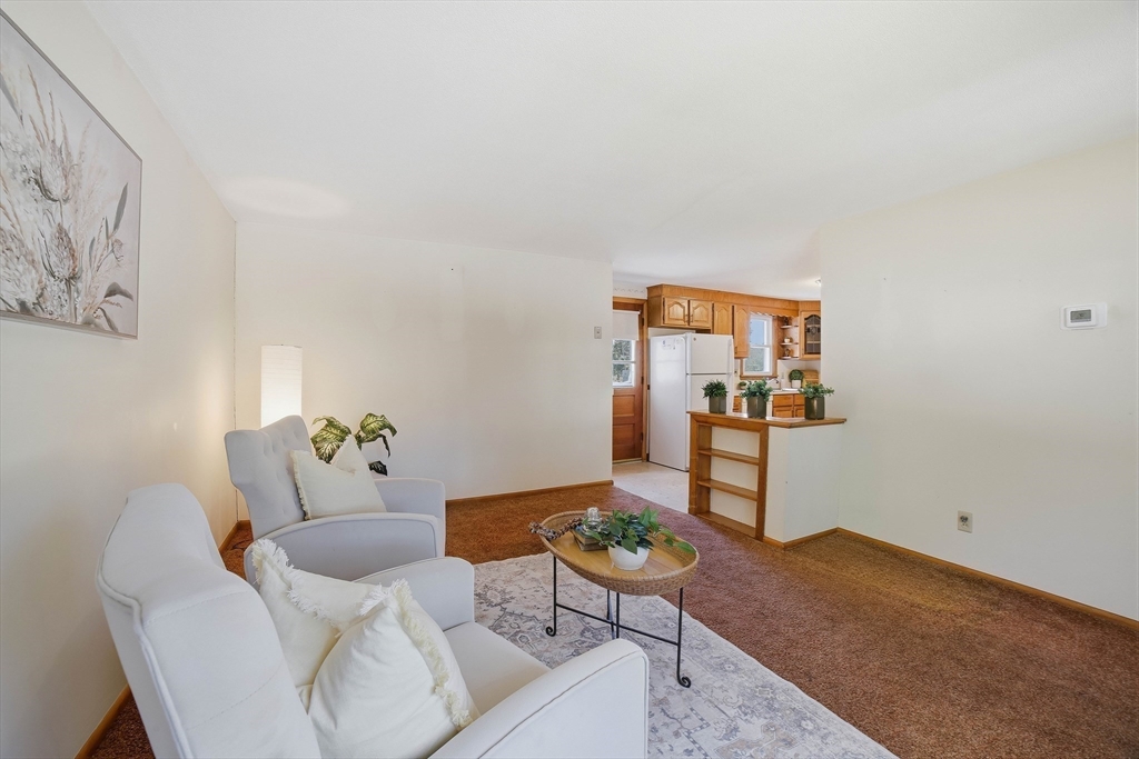 65 Clover Street Worcester, MA 01603 - Photo 6 of 25