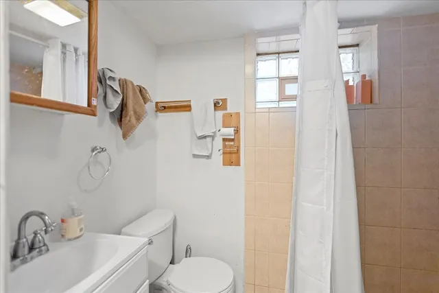 $4,999 | 1117 Foster Street, Unit 1, Evanston, IL 60201