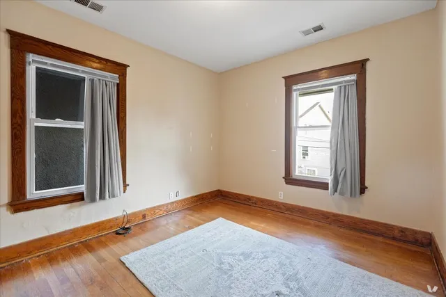 $4,999 | 1117 Foster Street, Unit 1, Evanston, IL 60201