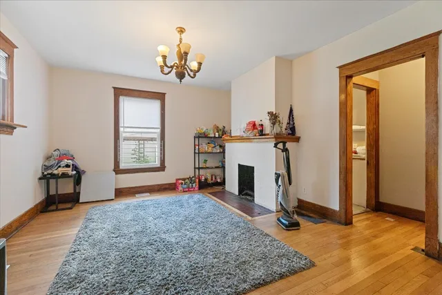 $4,999 | 1117 Foster Street, Unit 1, Evanston, IL 60201