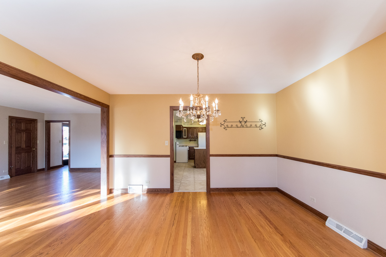 1911 Walnut Street Park Ridge, IL 60068 - Photo 9 of 29