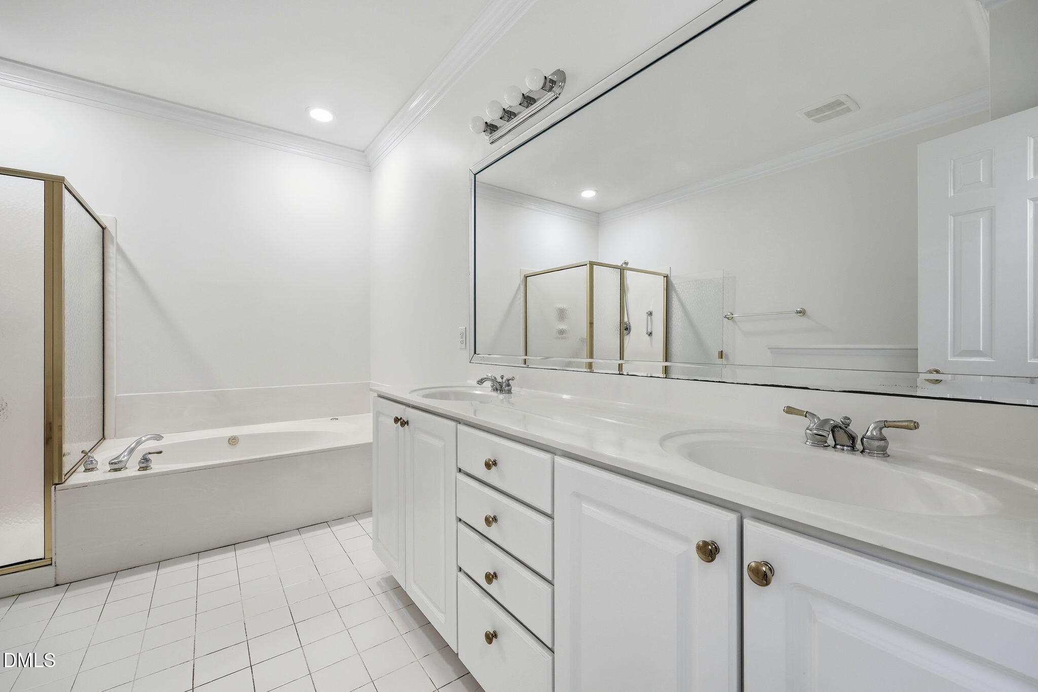 3412 Sir Colleton Court Raleigh, NC 27612 - Photo 17 of 41 26-web-or-mls-IMG_0682_edit