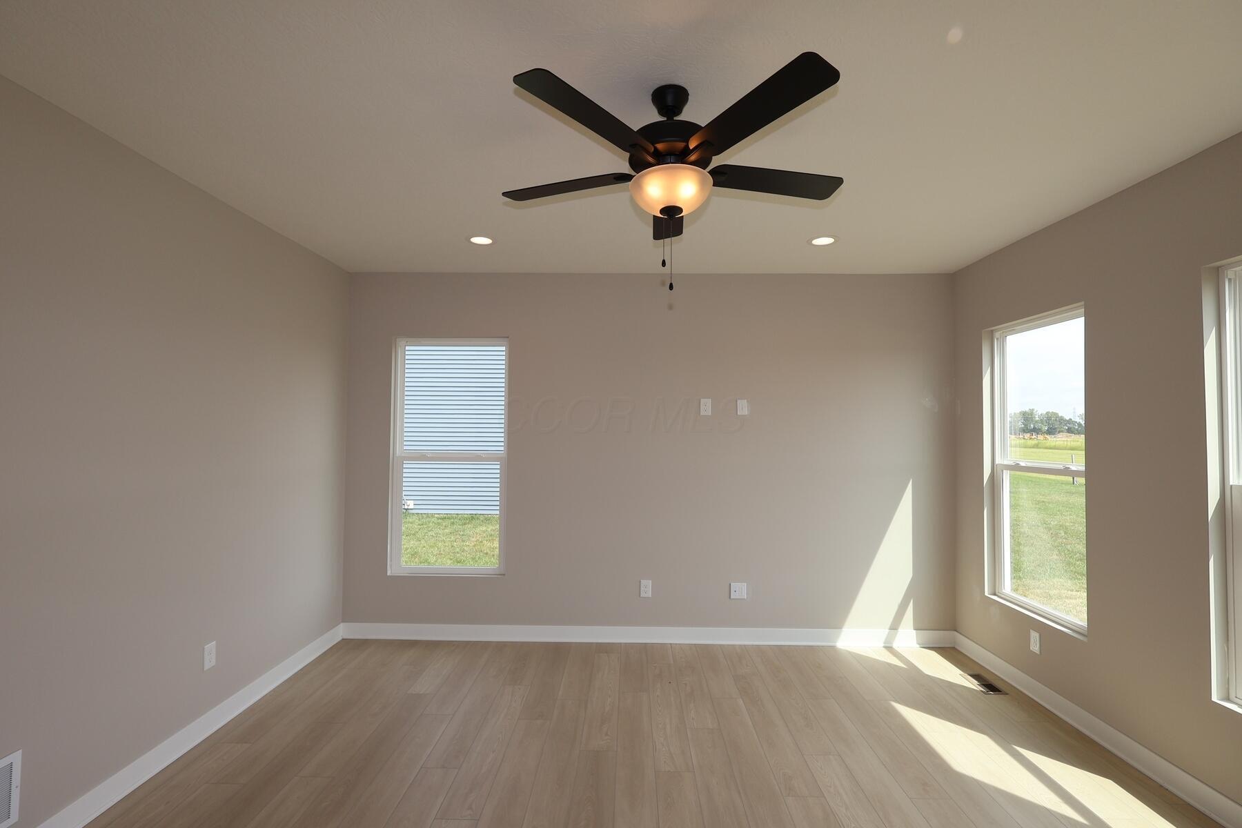 1635 Marie Way Delaware, OH 43015 - Photo 2 of 18 Living Room