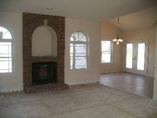 1709 Autumn Ridge Washington, IL 61571 - Photo 2 of 9 Gallery Image 2