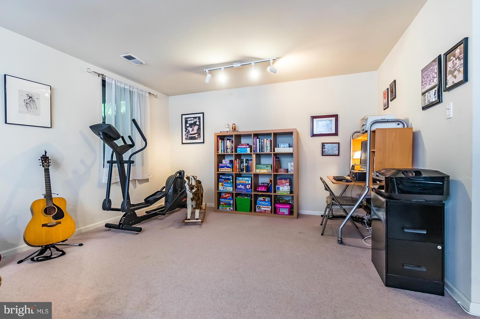 8036 Inverness Ridge Road Potomac, MD 20854 - Photo 24 of 30 Family Room