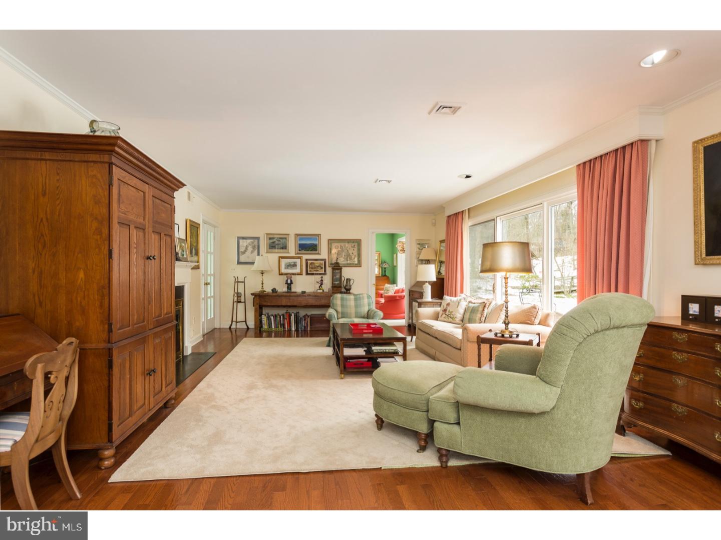 118 Westerly Road Princeton, NJ 08540 - Photo 6 of 25 Living Room