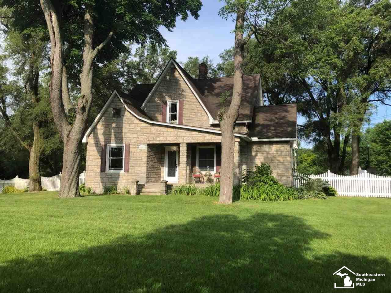 8815 Jackman Road Temperance, MI 48182 - Photo 1 of 32