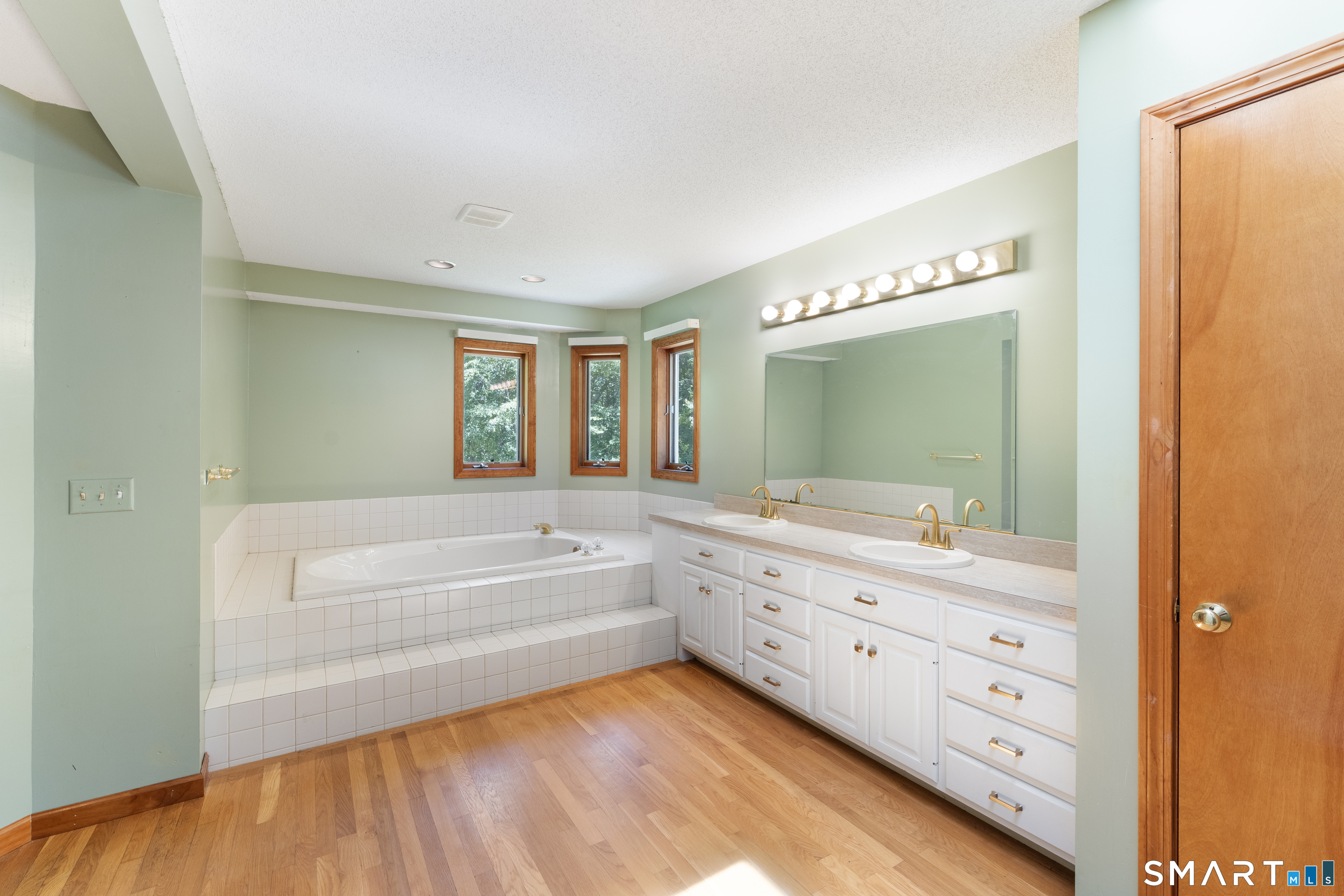 202 West Road Salem, CT 06420 - Photo 17 of 40