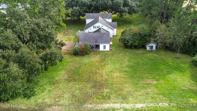 $300,000 | 115 Sherwood Lane, Crowley, LA 70526