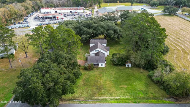 $300,000 | 115 Sherwood Lane, Crowley, LA 70526