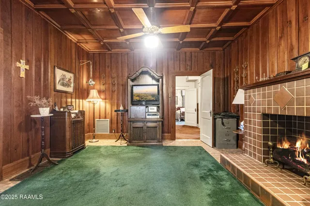 $300,000 | 115 Sherwood Lane, Crowley, LA 70526