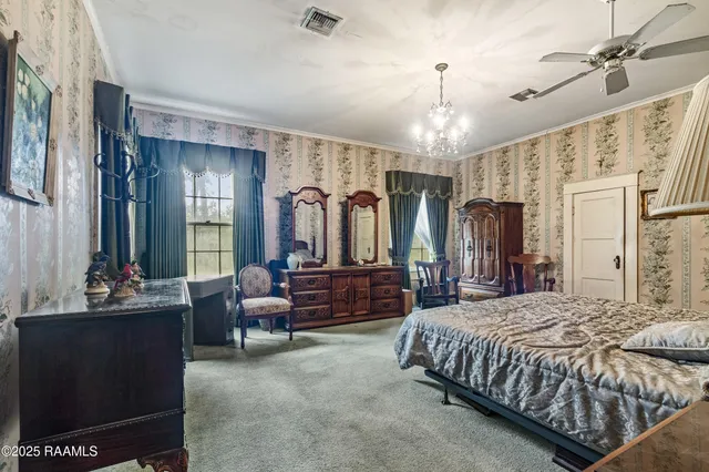 $300,000 | 115 Sherwood Lane, Crowley, LA 70526