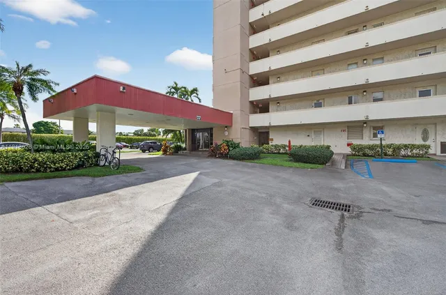 $3,100 | 8900 Washington Street, Unit 410, Pembroke Pines, FL 33025